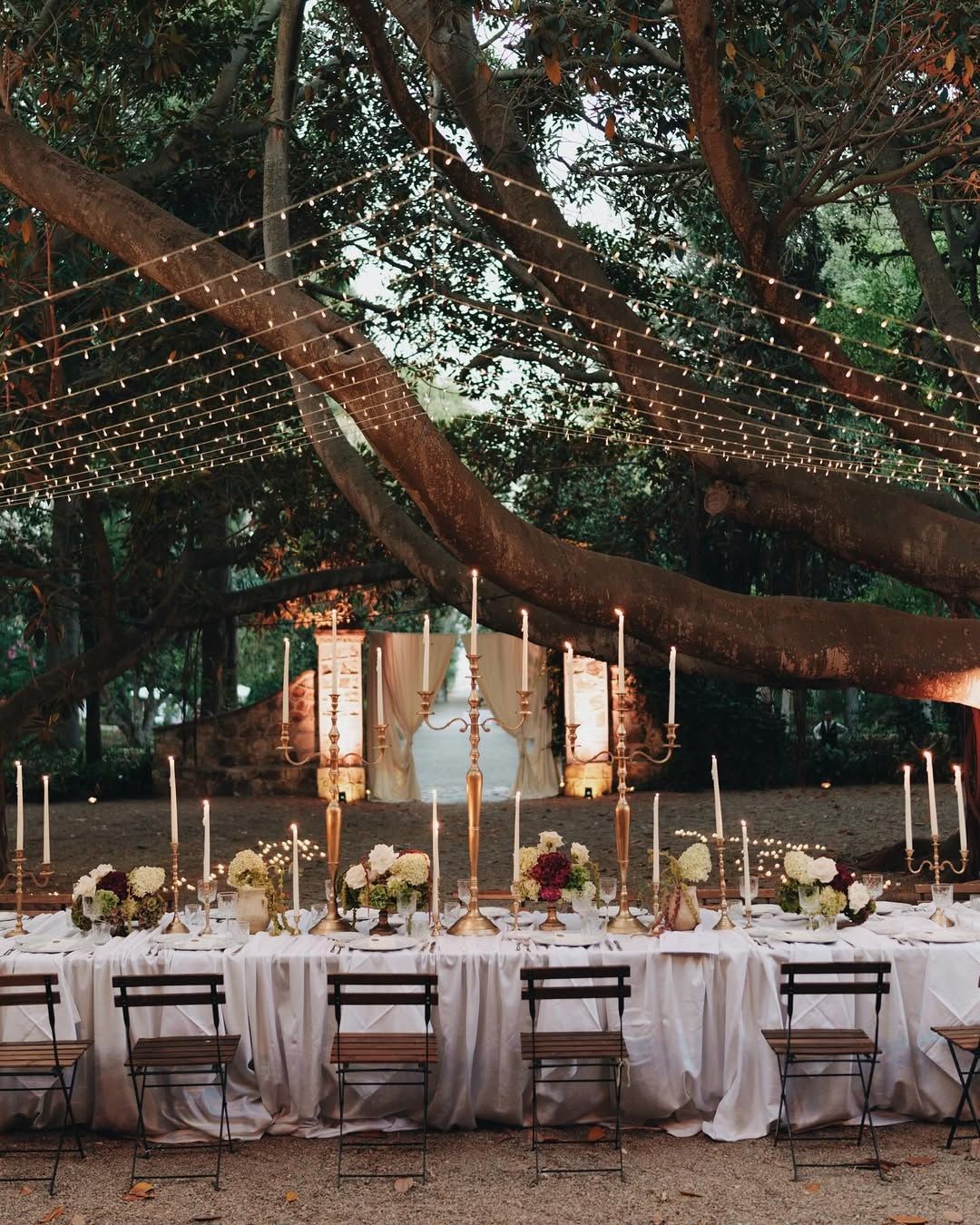 “Allestimento per eventi e wedding curato da Montiblu.”